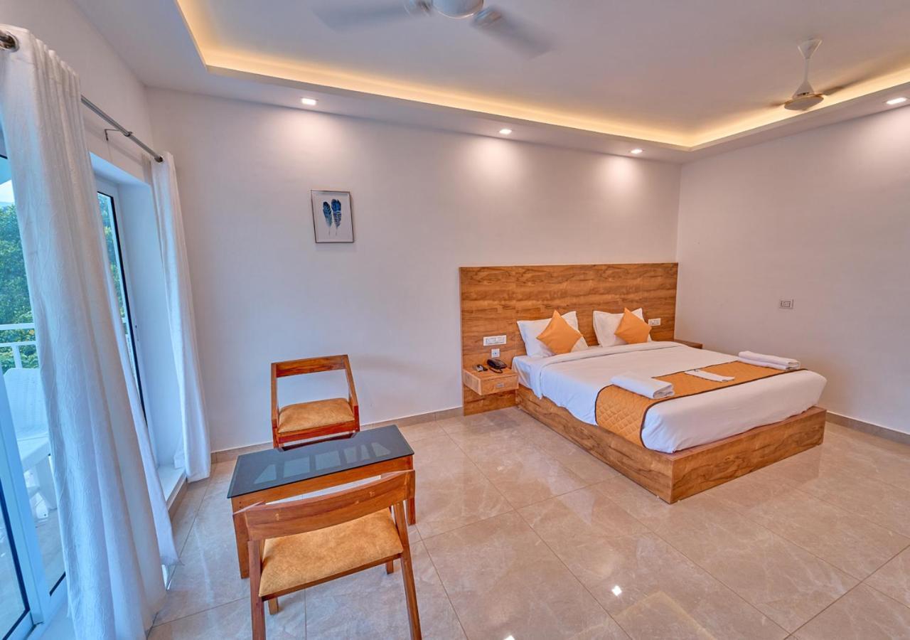 Ice Mist Pool Resort Munnar By Voye Homes Εξωτερικό φωτογραφία