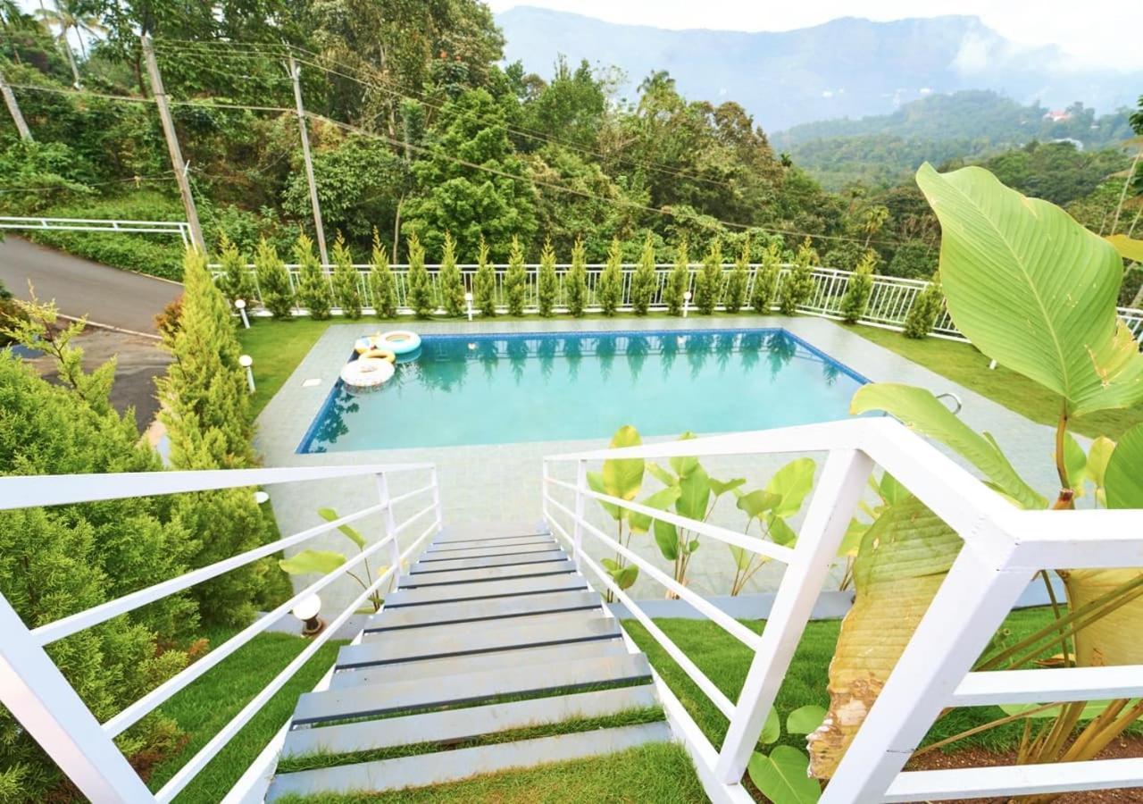 Ice Mist Pool Resort Munnar By Voye Homes Εξωτερικό φωτογραφία